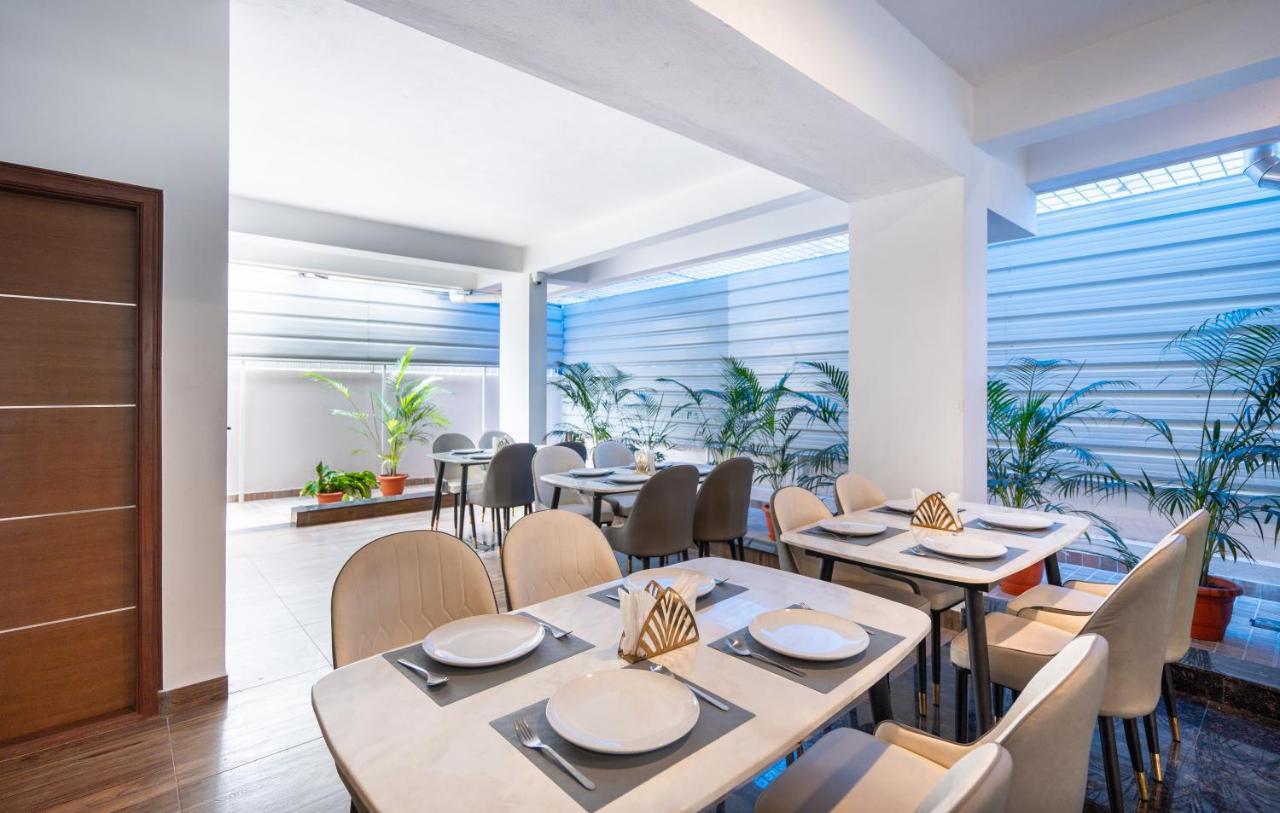 The Silver Chimes Suites Bangalore Bagian luar foto