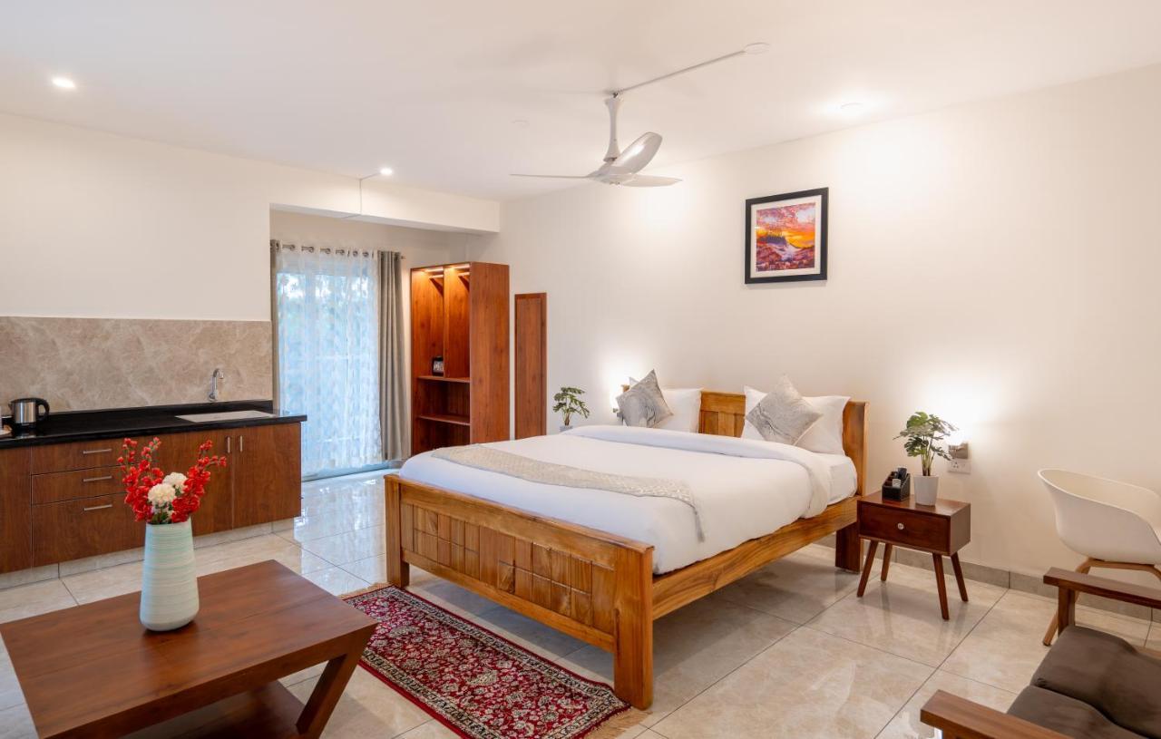 The Silver Chimes Suites Bangalore Bagian luar foto