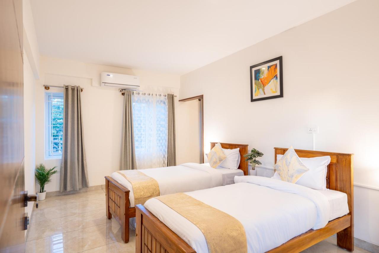 The Silver Chimes Suites Bangalore Bagian luar foto