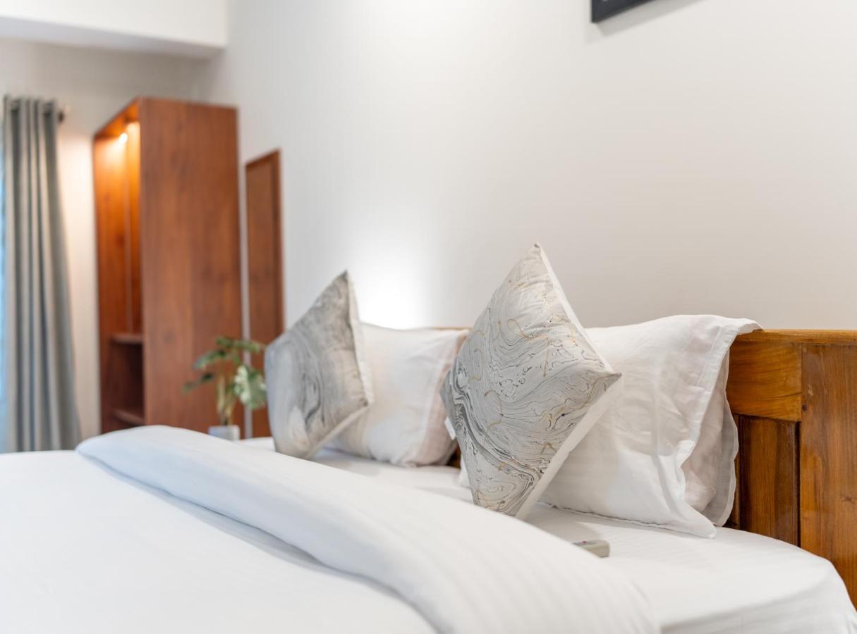 The Silver Chimes Suites Bangalore Bagian luar foto